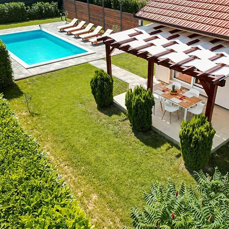 Fila Villa Sinj